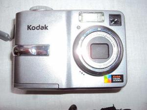 Cámara Kodak Easy Share C743 Con Estuche Y Memoria 2gb