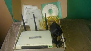 Router Tp-link De Tres Antenas Y Antena Receptiva