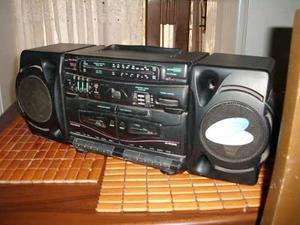 Radio Reproductor Doble Cassette Con Muy Poco Uso.