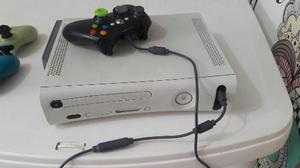 Xbox 360 De 60gg Con Su Control + 2 Controles Inalambricos