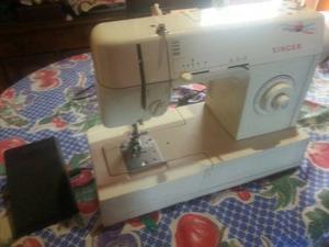 Maquina De Coser Singer c Domestica Con Su Mesa