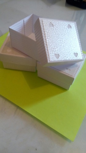 Regalos. Cajas Carton Corrugado/cartulina Nacarada
