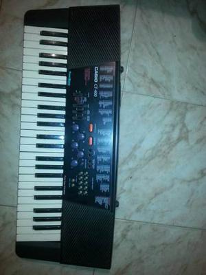 Teclado Casio. Ct400