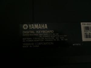 Teclado Yamaha Modelo Psr E223