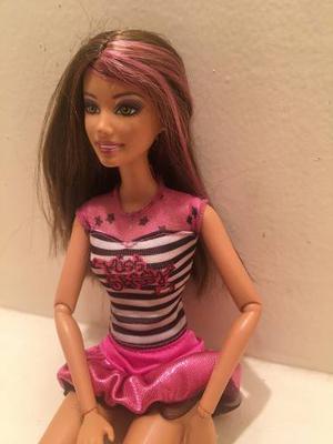 Barbie Muñeca Rockera Pelo Rosado - Juguete Original -