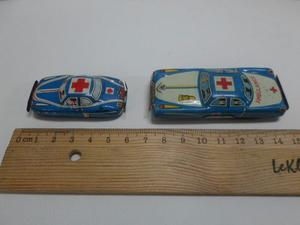 Ambulancias De Hojalata (2 Piezas) Nakamura Toys Vintage