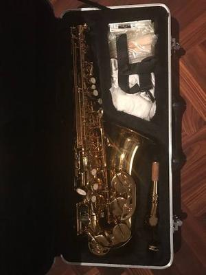 Saxofón Noteworthy Nuevo C/accesorios