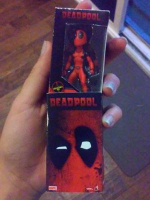 Muñeco Deadpool Miniatura Mueve Cabeza Cabecedor Colección