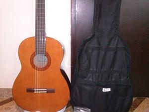 Guitarra Yamaha C-40 Original Con Forro, Afinador Y Cuerda