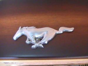 Emblema Replica Caballo Ford Mustang