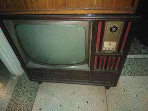 Televisor (antiguo) Tipo Mueble De Madera