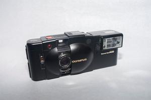 Camara Compacta Olympus Xa2 35mm Con Flash