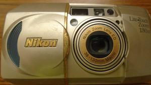 Camara Nikon Zoom 130 Ed