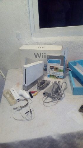 Consola Wii Blanco Con Todo Sus Acesorios Totalmente Nuevo