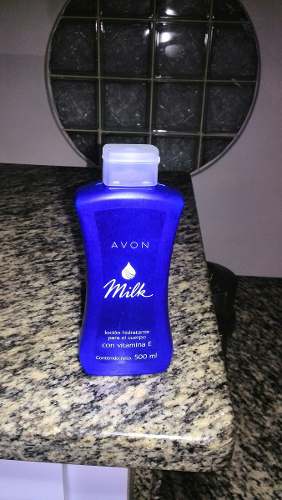 Crema Avon Milk Rematando