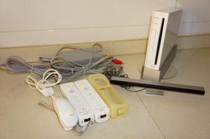 Nintendo Wii Blanco Chipeado + 13 Juegos + 2 Controles