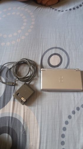 Vendo Ds Lite Para Reparar O Repuesto Con Su Cargador Origin