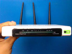 Router Tp-link 300 Mbps.