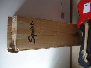 Guitarra Fender Squier Como Nueva En Su Caja