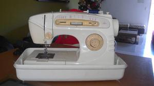 Maquina De Coser Marca Singer Modelo Carina