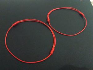 Par Pulseras Hilo Rojo, El Par