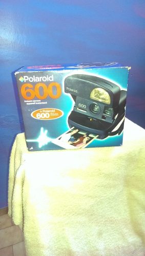Camara Polaroid 600
