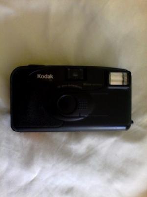 Cámara Automática Kodak Modelo Kb20 Rollo 35mm