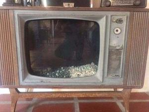 Mueble - Tv Antiguo Con Paralelepipedo Rectangular De Vidrio