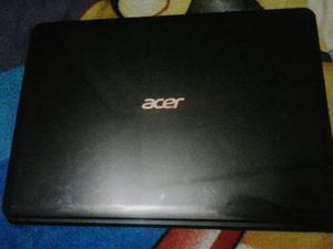 Laptop Acer Aspire E1