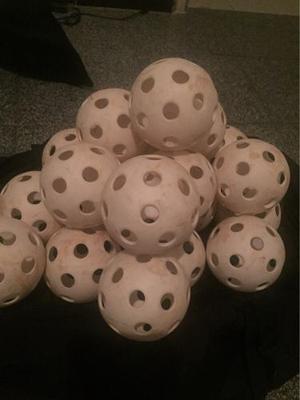 Pelotas Huecas O Perforadas Para Soft Top