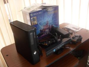 Xbox 360 Con Kinect, 2 Controles, 1 Juego Original