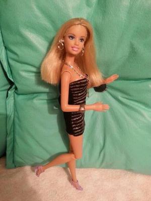 Barbie Usada Articulada