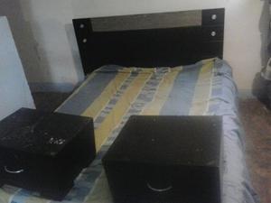 Cama Matrimonial De Madera Incluye Dos Mesitas De Noche