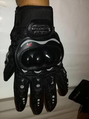 Guantes In Motion