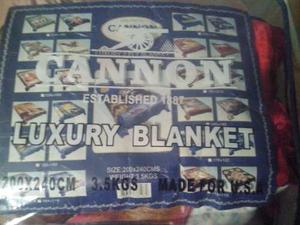 Vendo Cobertores O Cubrecama Cannon, Luxury Blanket.