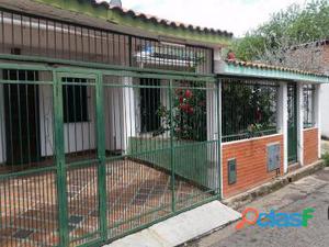 Vendo Casa en Urb. La Esmeralda 18 02005