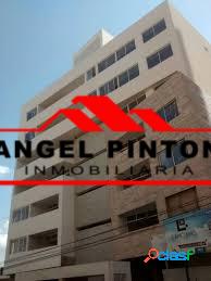 APARTAMENTO EN VENTA EN LA LAGO MARACAIBO API 2318