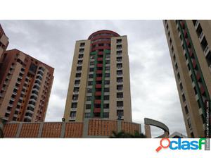 Vendo Apartamento Club House 18-12148