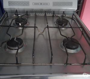 Cocina a Gas 4 hornillas y horno marca General Electric Usad