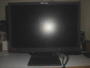 Monitor Lenovo 19