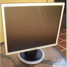 Monitores Lcd De 17 Siragon Y Sansung