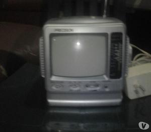 vendo Televisor Pequeño Con Radio