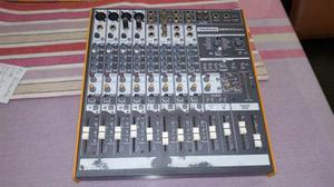 Consola Tapco Mix 260fx Compact 12 Channel Mixel With Efx