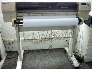 Plotter Hp 755cm Designjet. 200 Trump