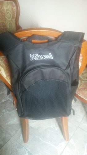 Bolso Escolar Nomada Negro Excelente Calidad Nuevo