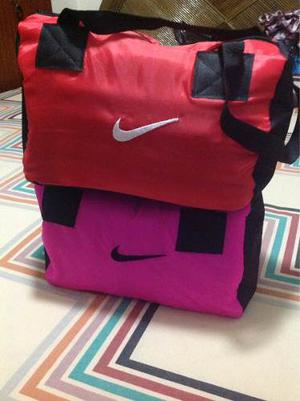 Bolso Tipo Baúl Nike