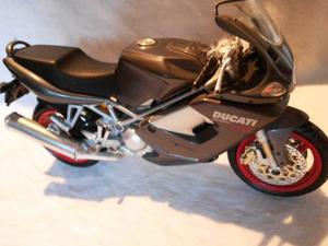 Ducati St4s Moto A Escala 1:12....usada