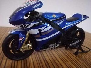 Moto Yamaha De Jorge Lorenzo  Escala 1/12