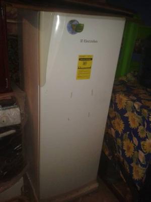 Vendo Nevera Electrolux Blanca 14 Pies Nueva