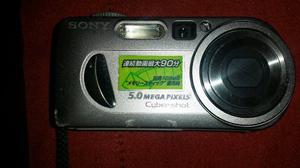Camara Sony 5 Mp, 2 Baterias, Dos Memorias De 64mb Y 32 Mb